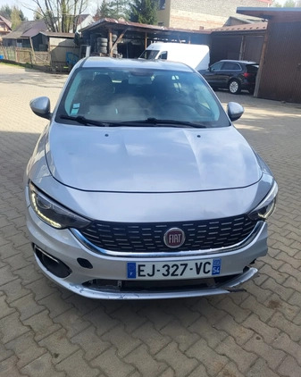 Fiat Tipo cena 19500 przebieg: 99821, rok produkcji 2017 z Tychy małe 232